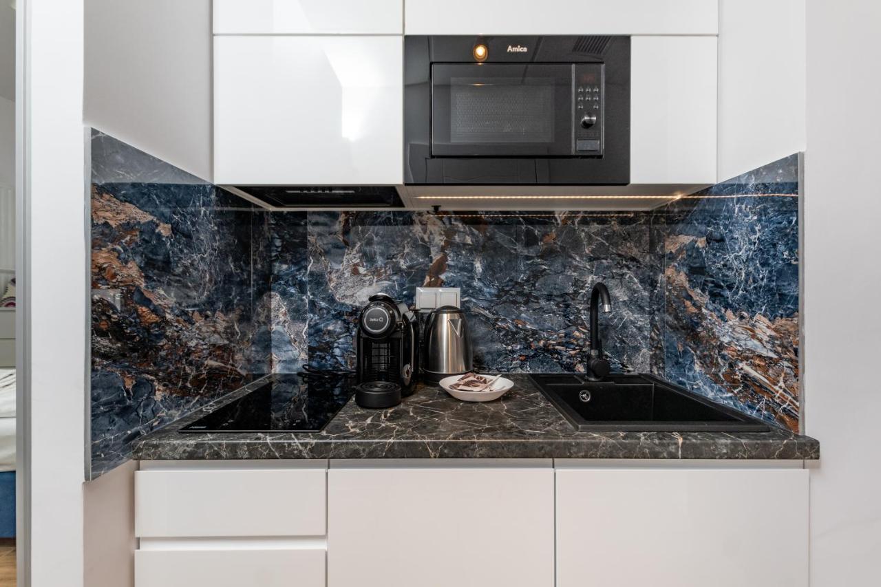 Kasprzaka 29 B-C By Homeprime Warschau Buitenkant foto